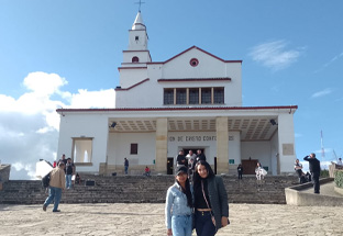 tour a monserrate economico